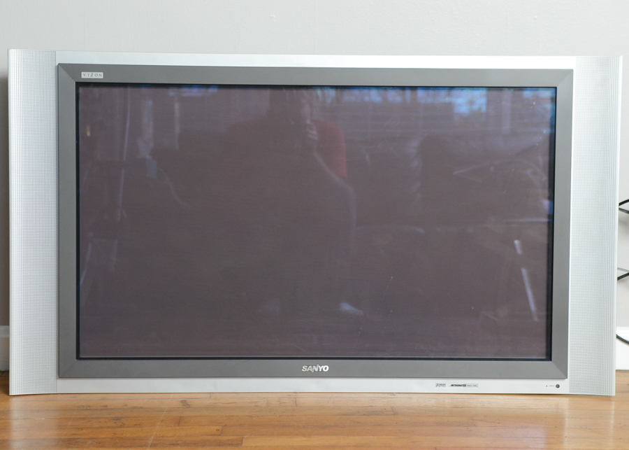 42" Sanyo Vizon Flat Panel Television with Wall Mount