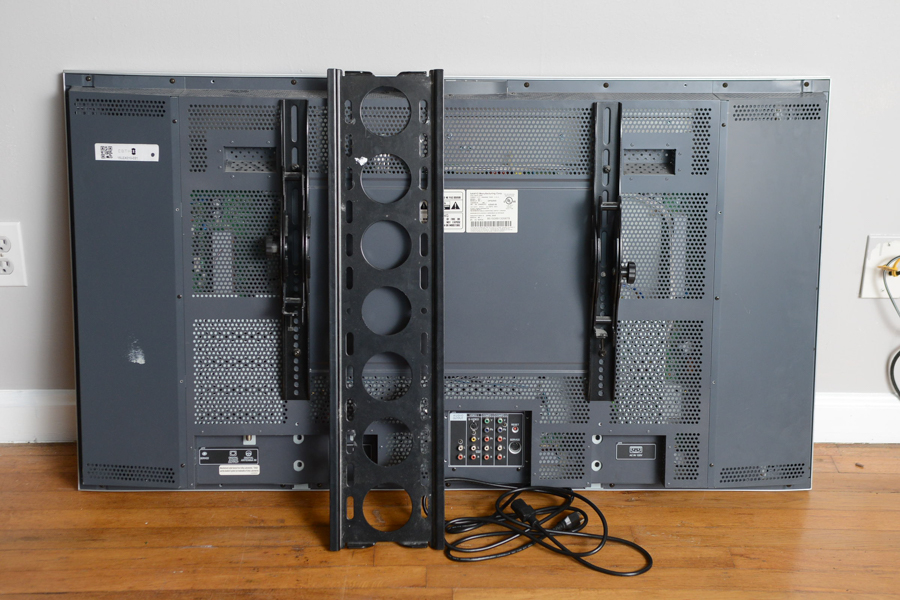 42" Sanyo Vizon Flat Panel Television with Wall Mount