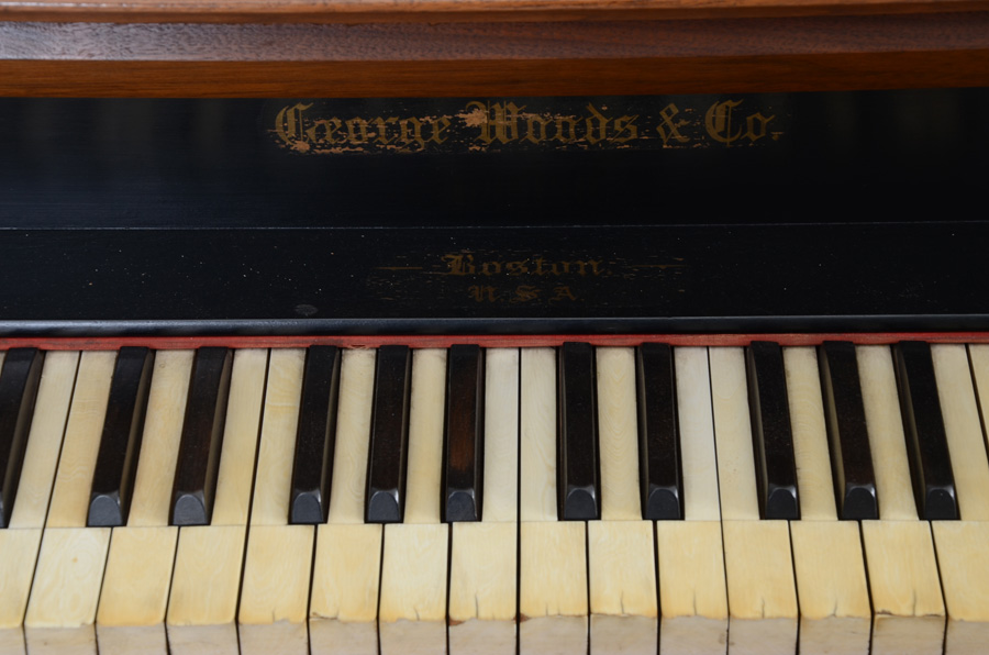 Victorian Parlor Organ