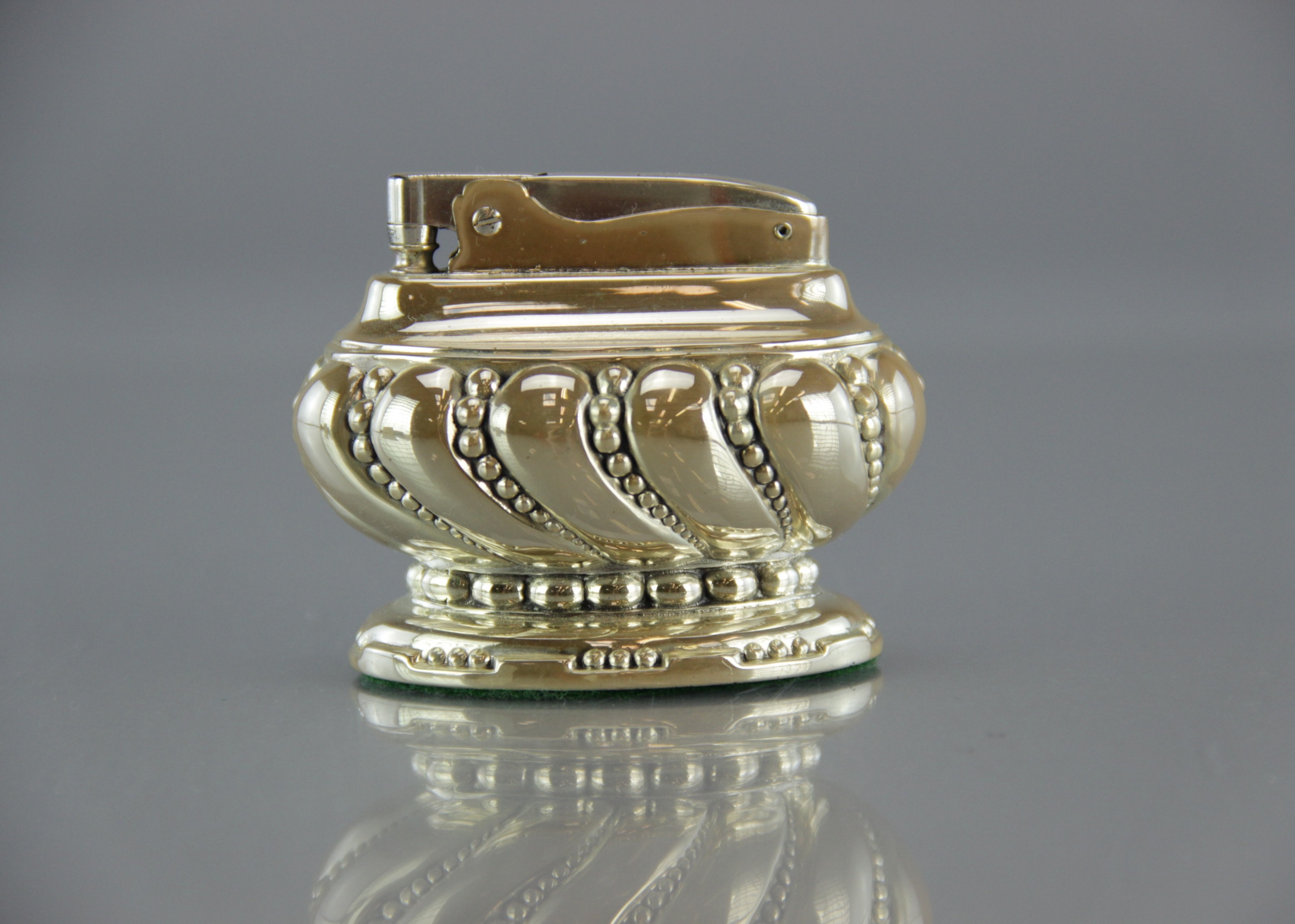 Ronson Crown Silver Table Lighter