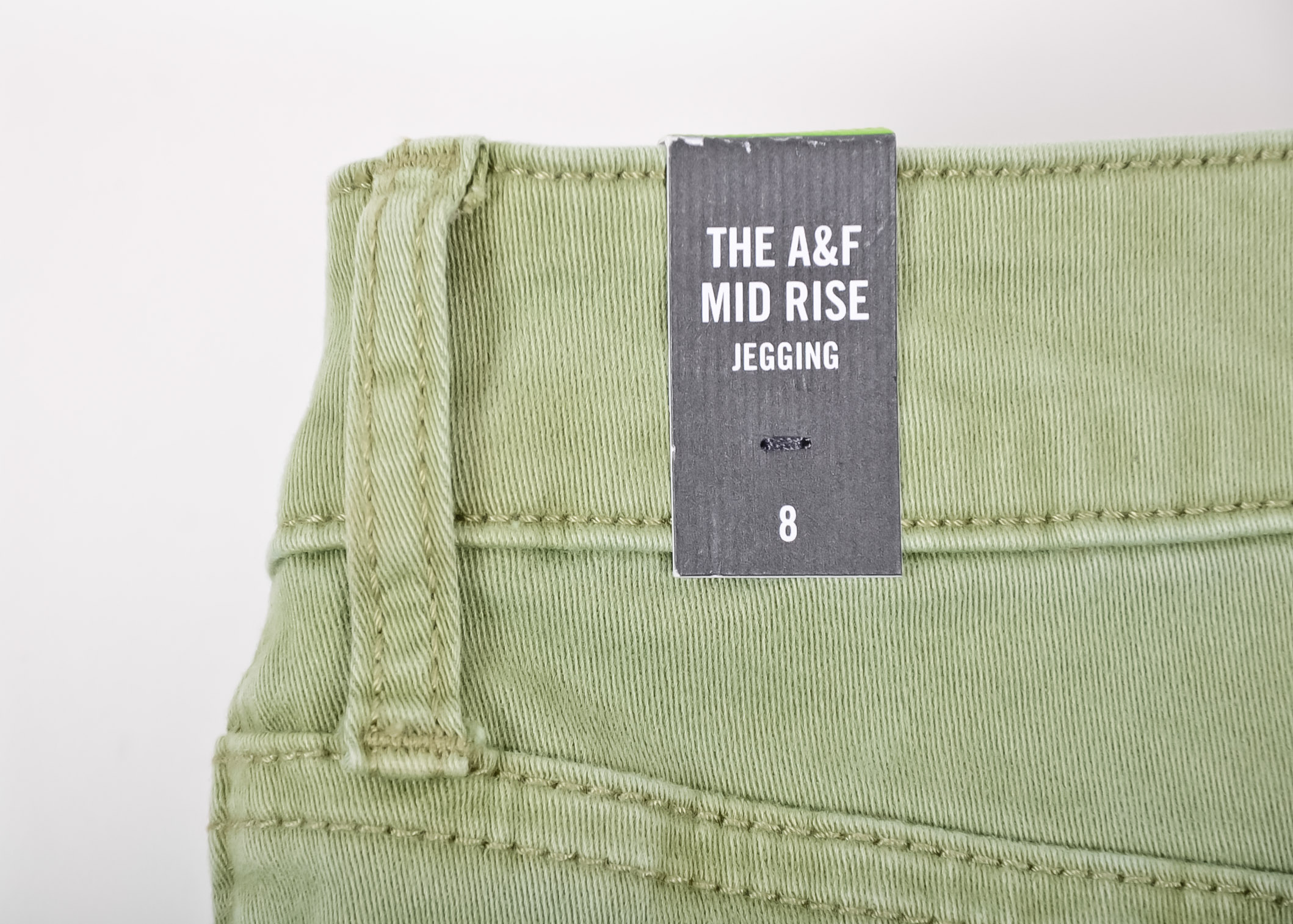 Abercrombie & Fitch Women's Mid-Rise Jegging