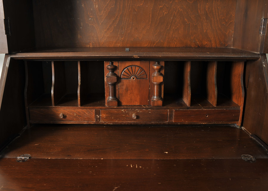 Antique Maddox Governor Winthrop Secretary