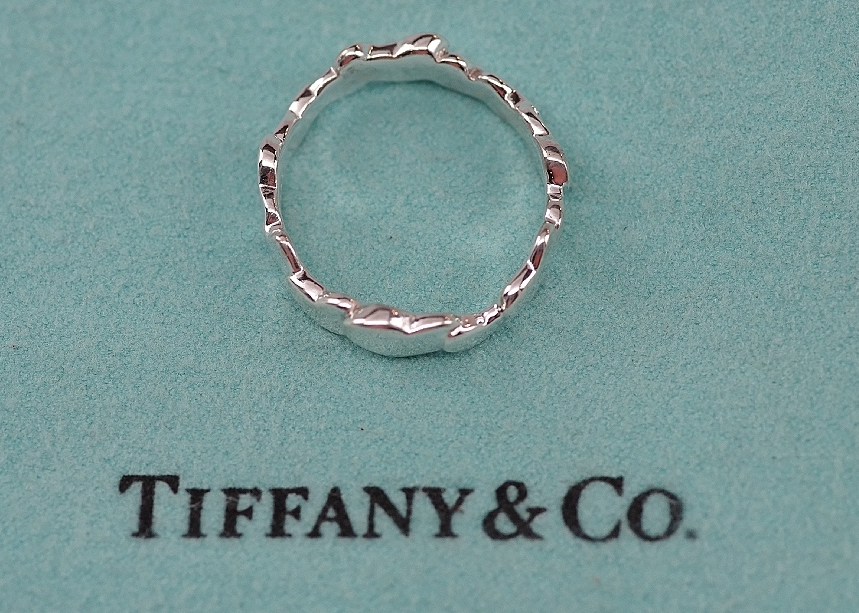 Tiffany & Co. Paloma Picasso Modern Heart Ring