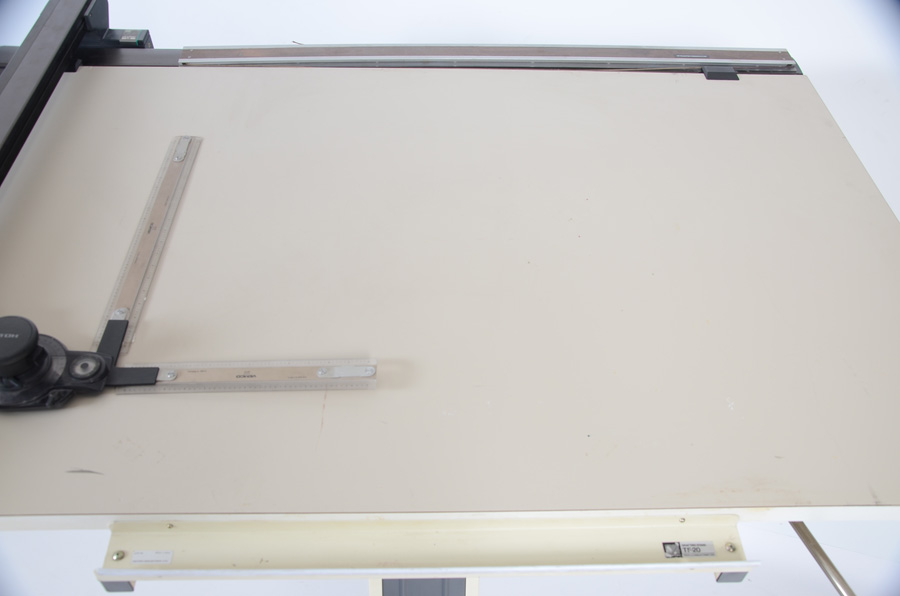 Muton Drafting Table