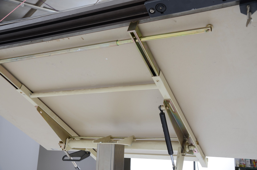 Muton Drafting Table