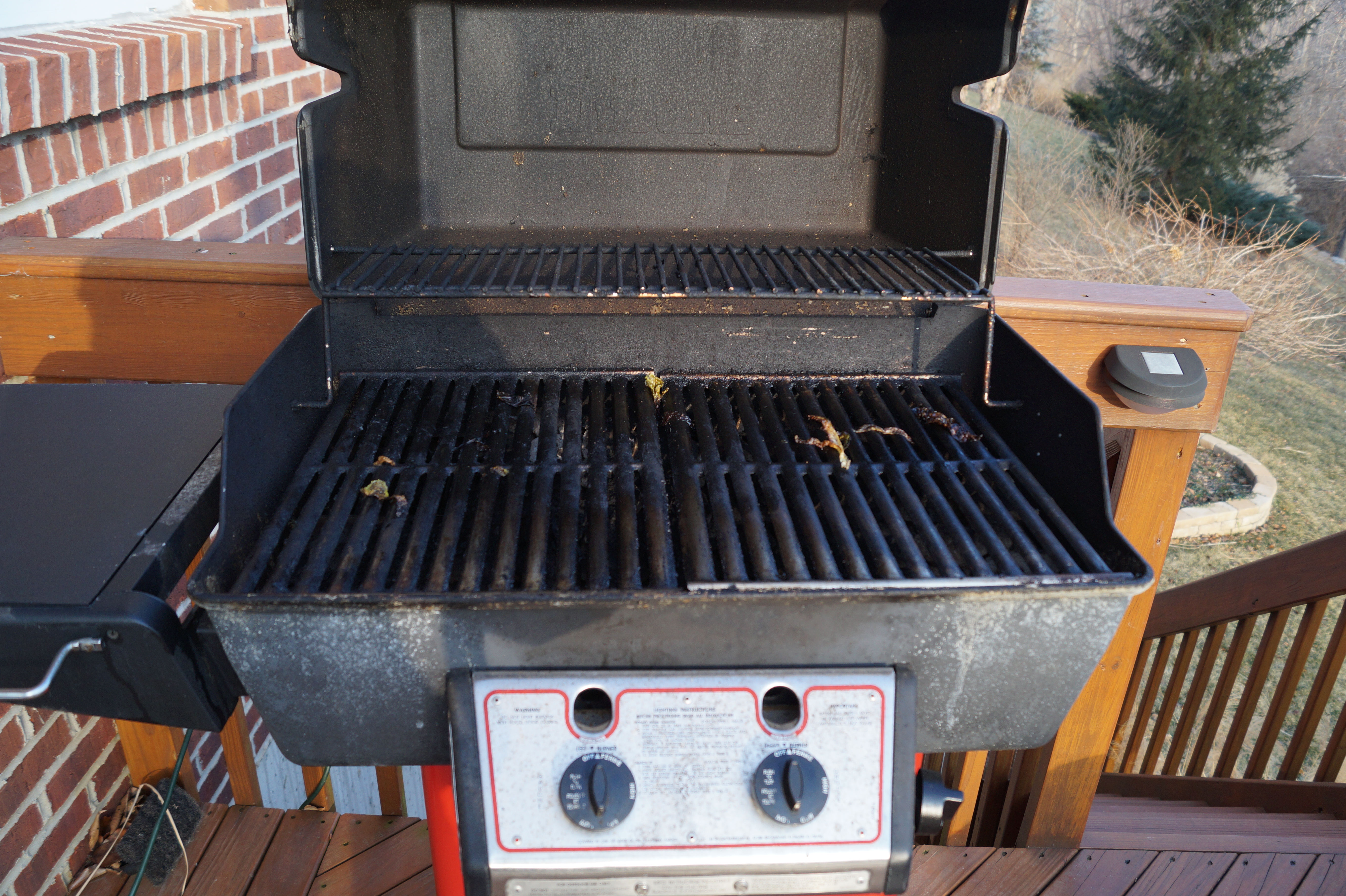 Ducane 1504 Red Cart Propane Grill