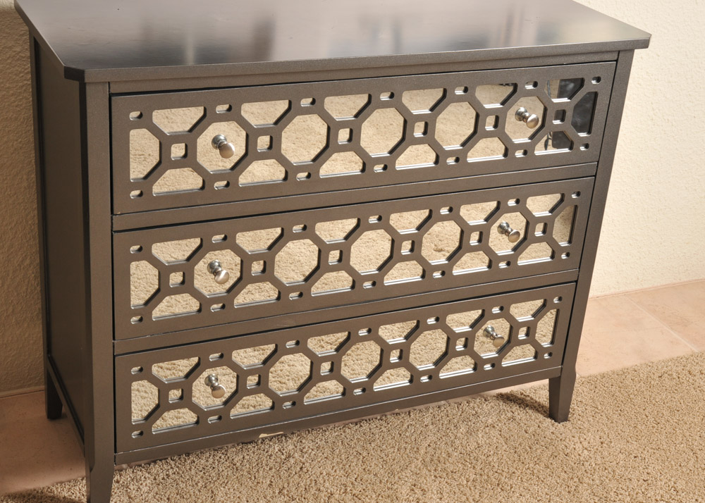 Modern Dresser with Mirrored Drawers