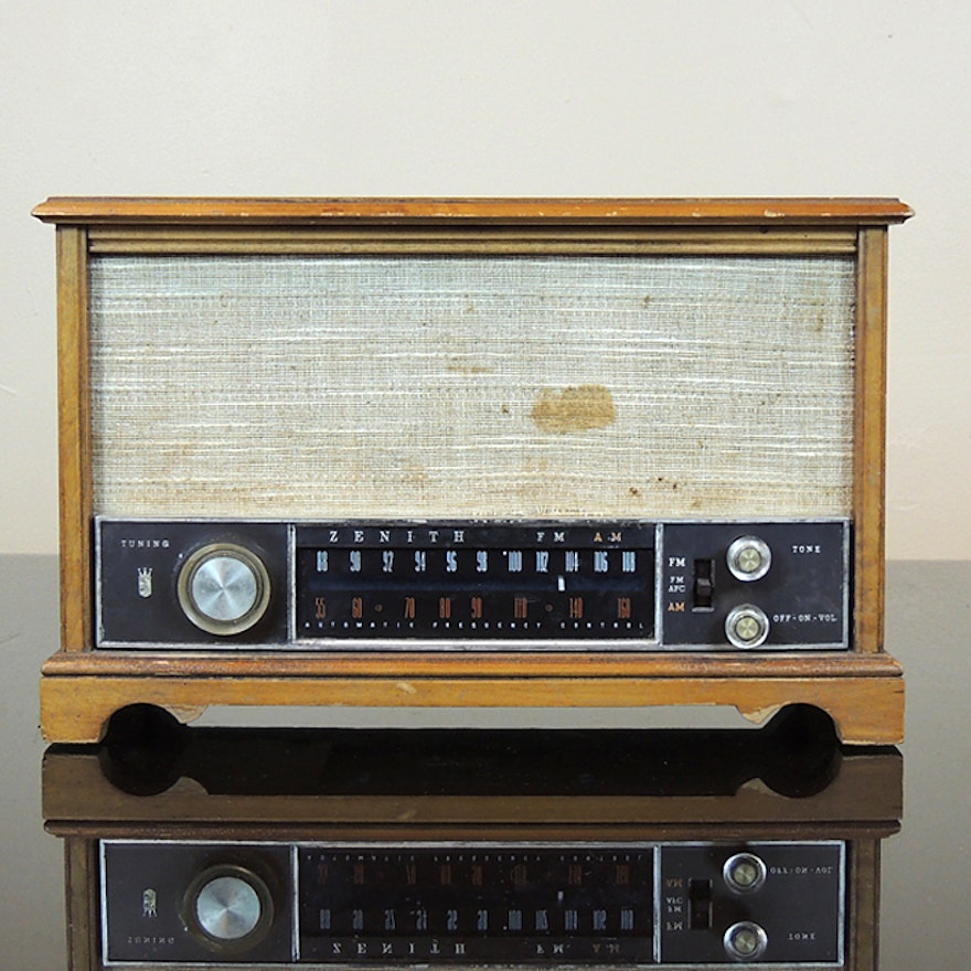 1950s Zenith Model K731 Long Distance Radio