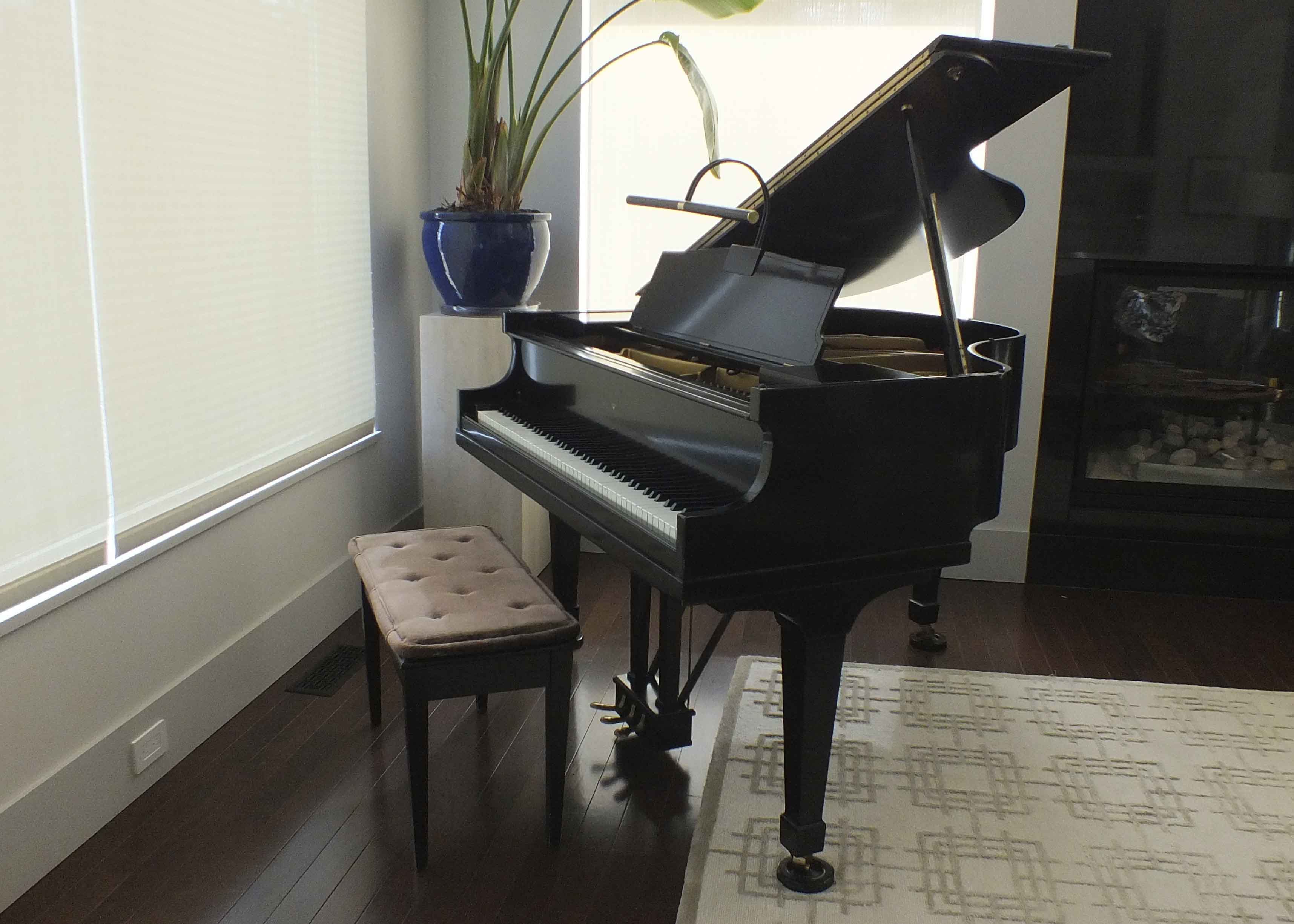Aeolian Baby Grand Piano with Wurlitzer Decal, Circa 1913