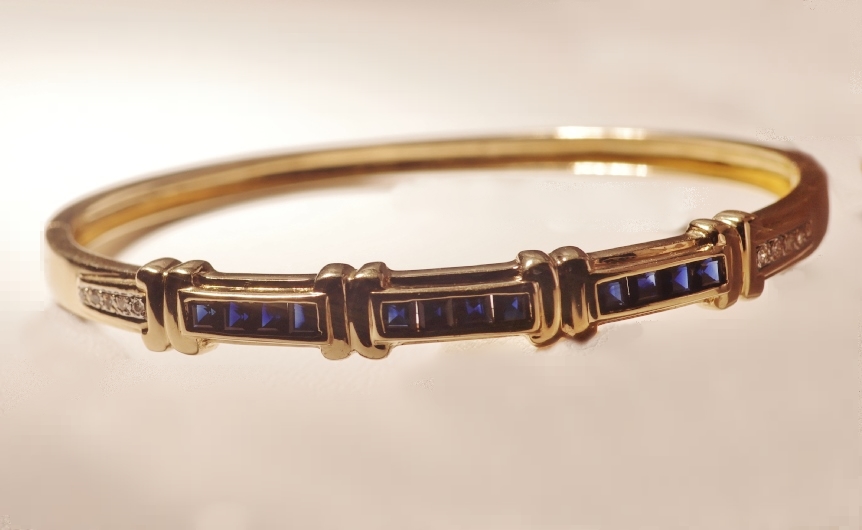 14K Yellow Gold Diamond and Sapphire Bangle Bracelet