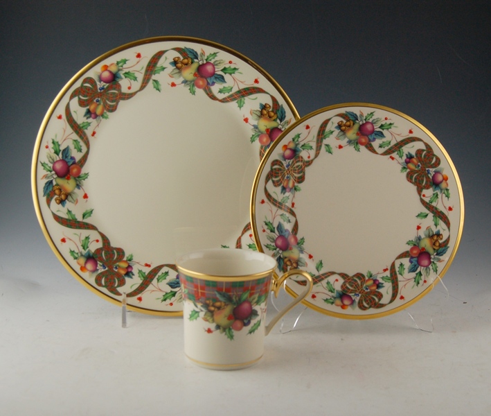 Lenox "Holiday Tartan" Fine China Set of Eight