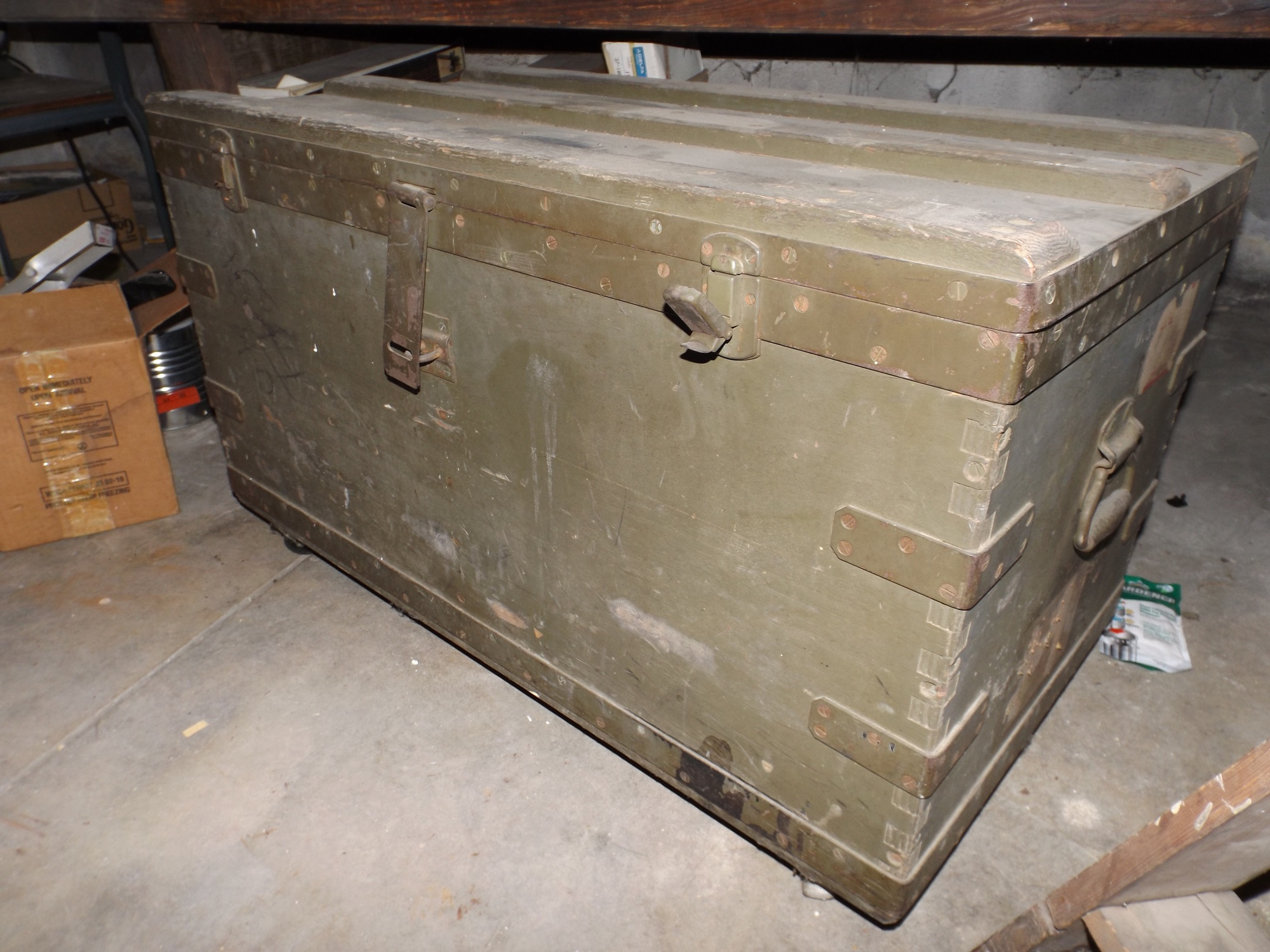 WWII  US Army Signal Corps Wooden Chest