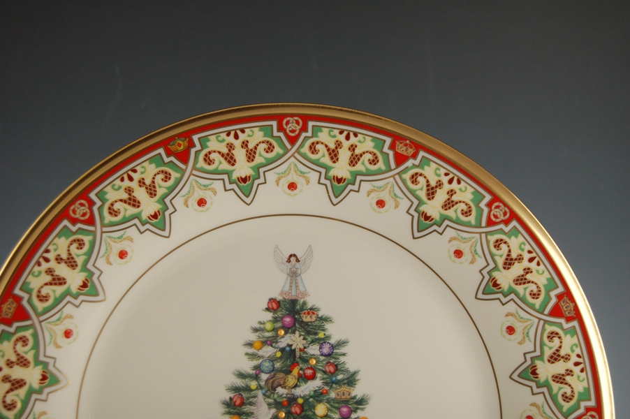 Nine Lenox L/E "Christmas Trees Around the World" Plates