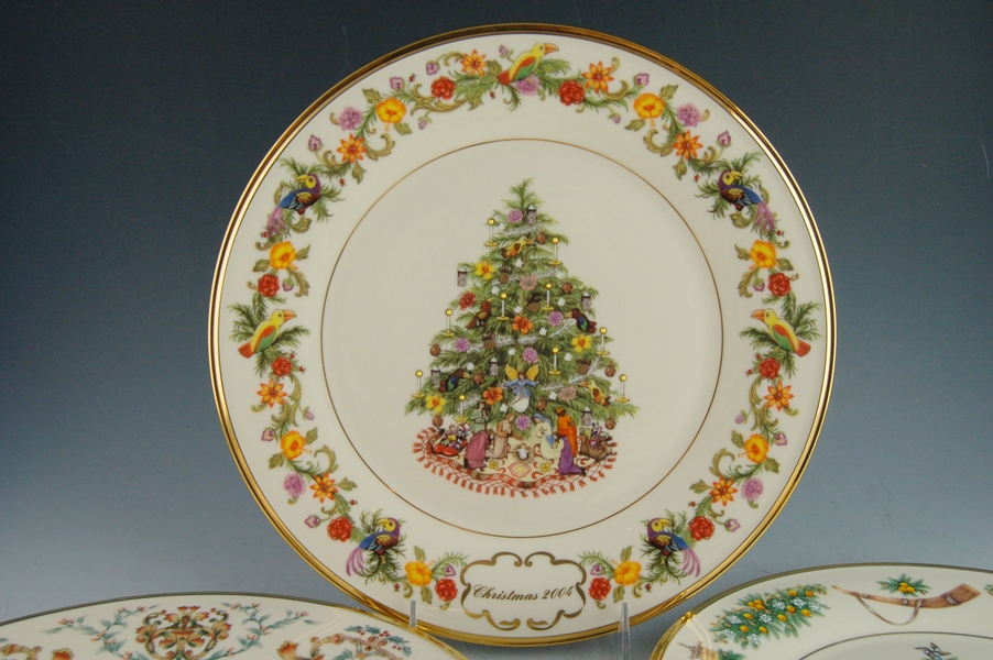 Nine Lenox L/E "Christmas Trees Around the World" Plates