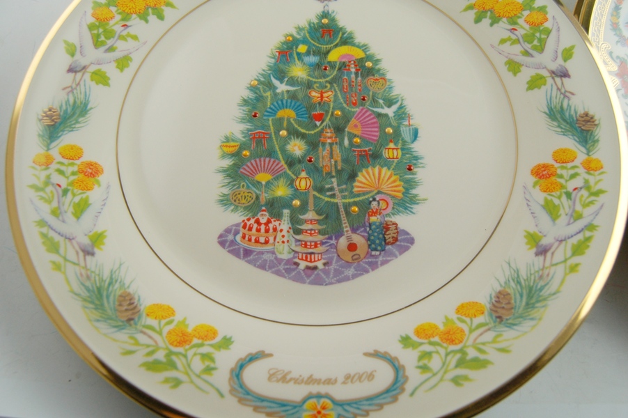 Nine Lenox L/E "Christmas Trees Around the World" Plates
