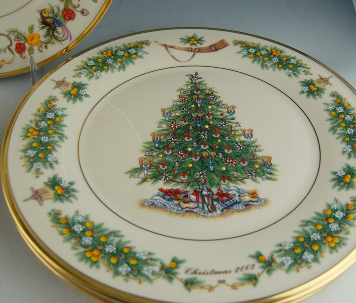 Nine Lenox L/E "Christmas Trees Around the World" Plates