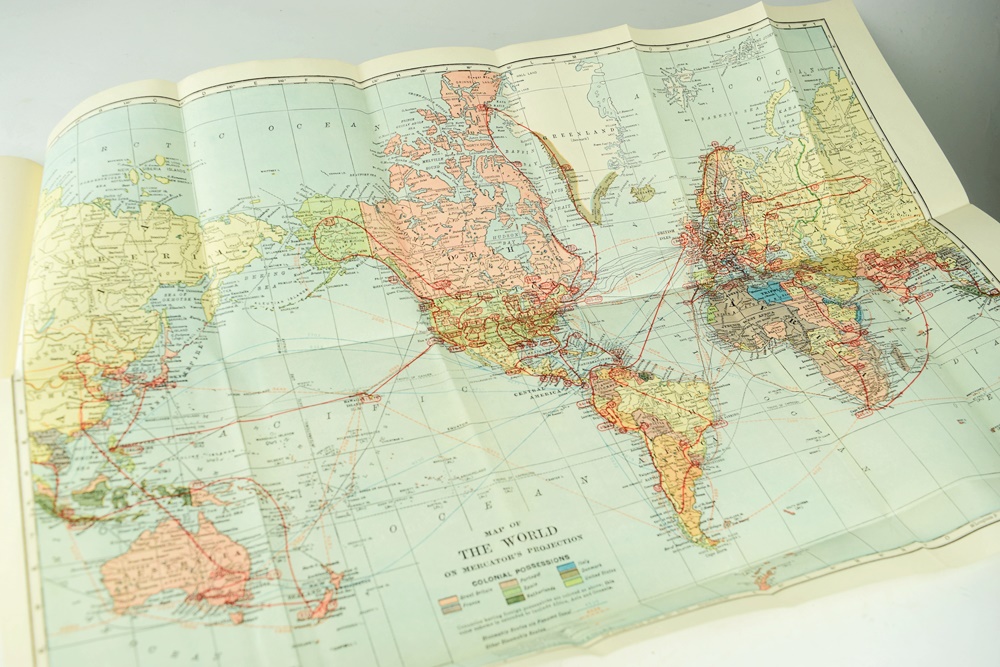 "Keystone View Company Stereoscope and Cards, Circa 1930