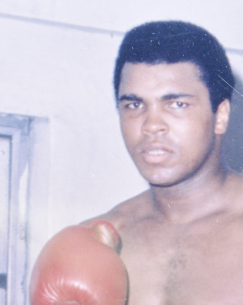 Boxing Legend Muhammad Ali Signed Photo