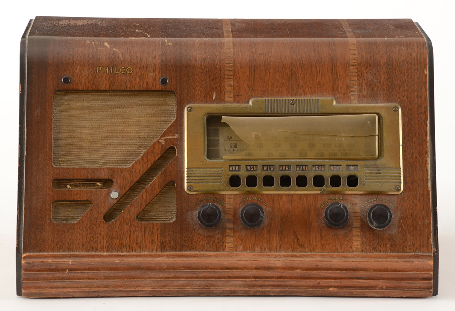 Philco 39-25 Tabletop Radio