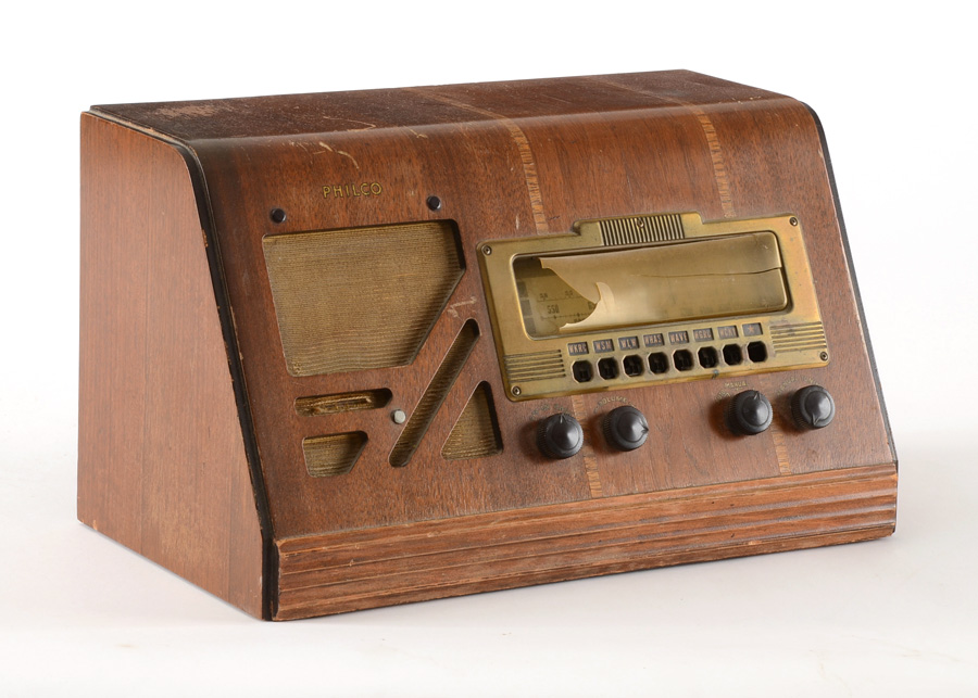 Philco 39-25 Tabletop Radio