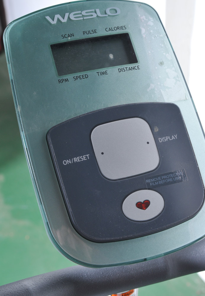 Weslo "Pursuit S 2.8" Stationary Exercise Bike