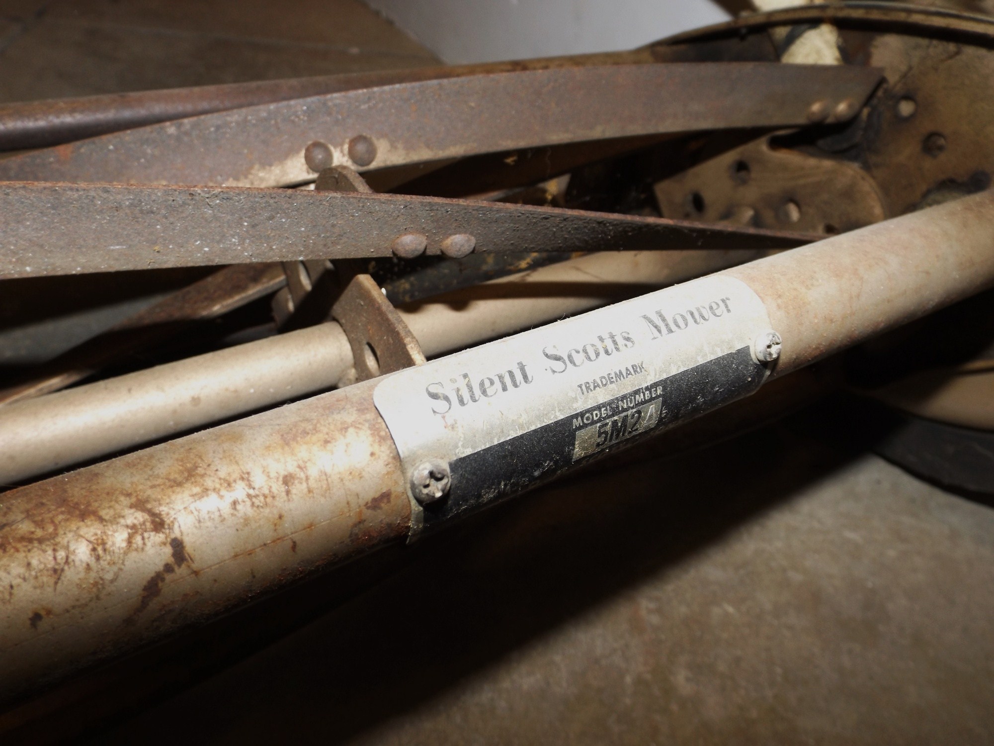 Scott's 'Silent' Push Mower