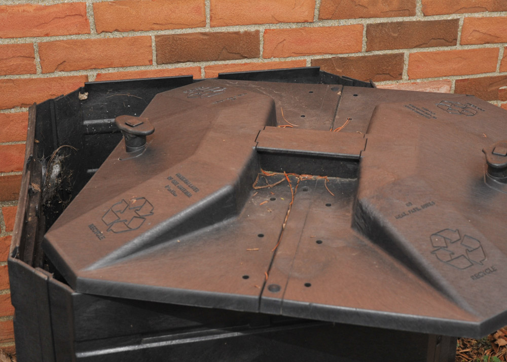 Soil Saver Compost Bin