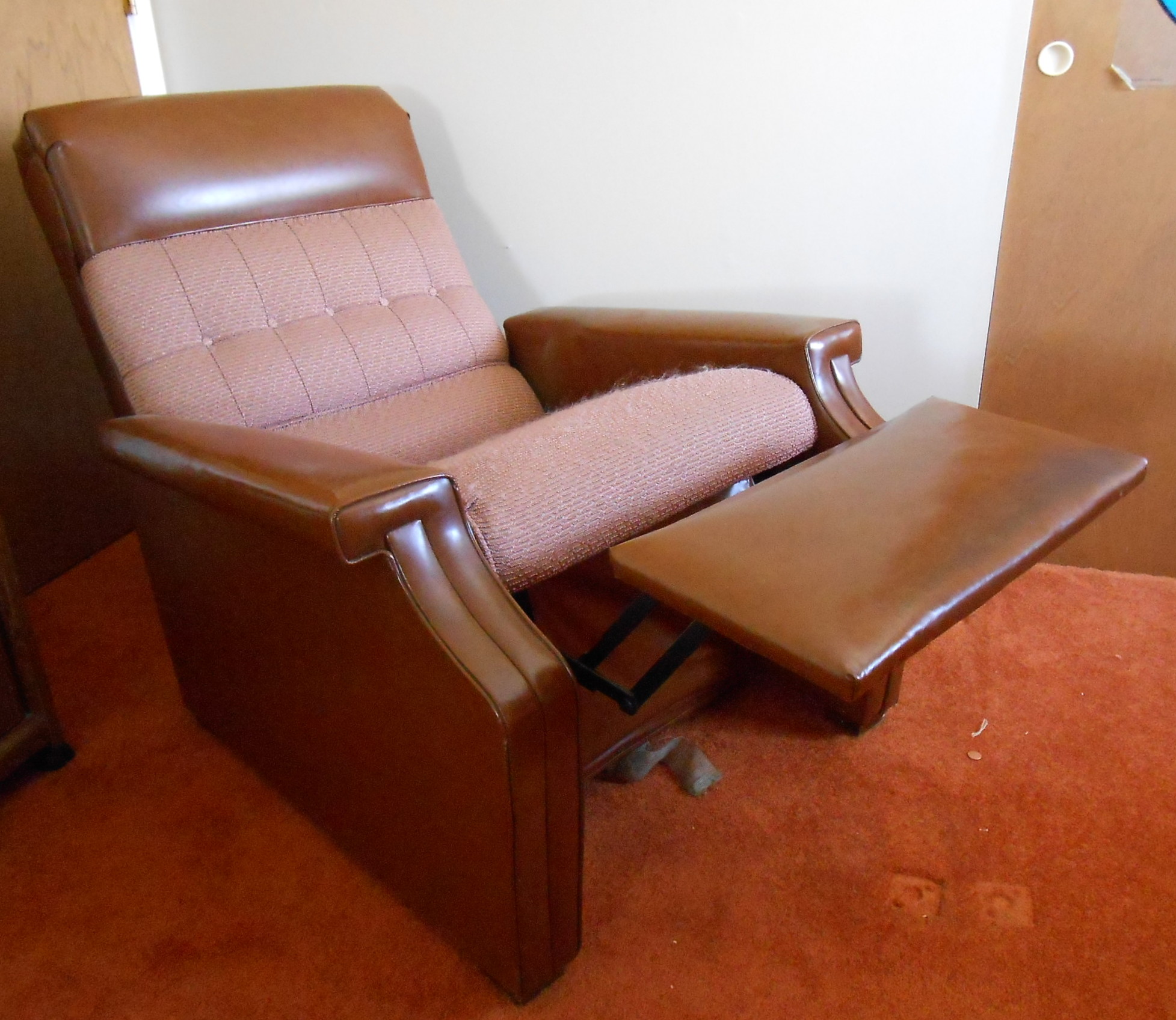 Vintage Brown Vinyl Recliner