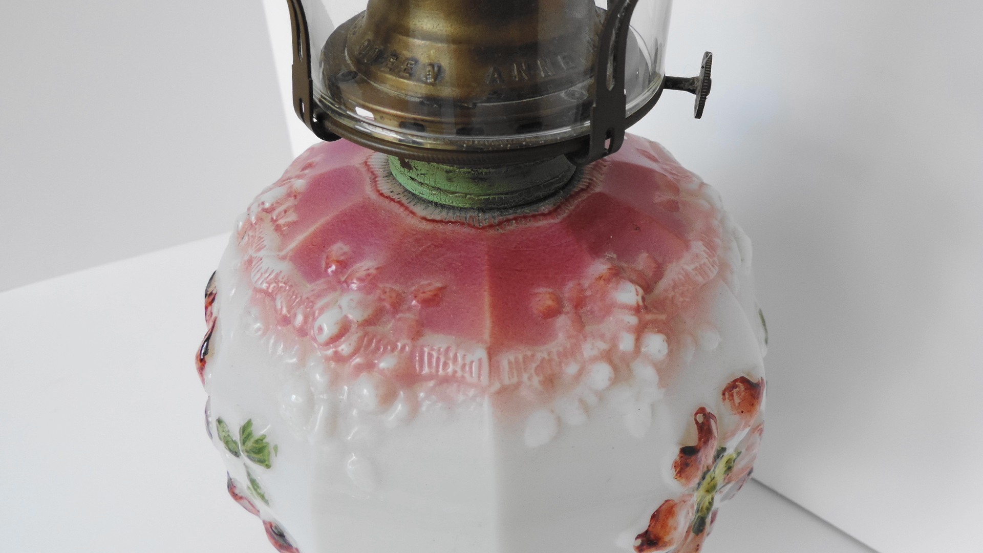 Antique Queen Anne Oil Lamp