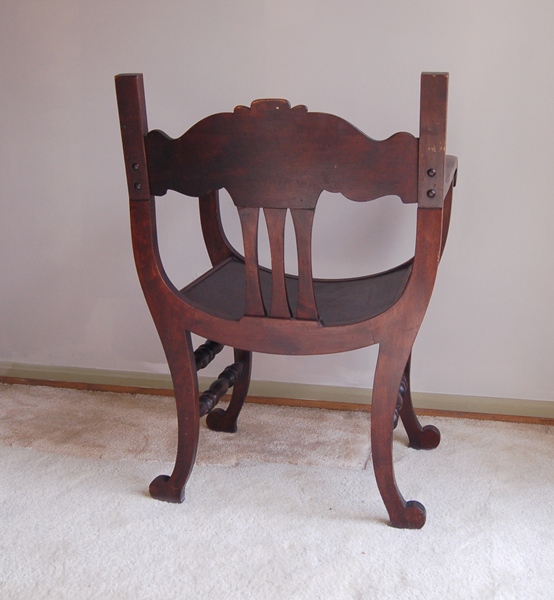 Mahogany North Wind Throne Chair
