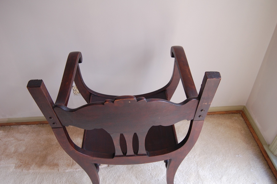 Mahogany North Wind Throne Chair