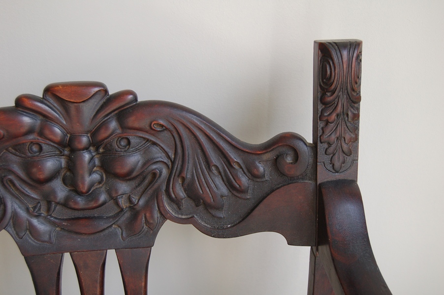 Mahogany North Wind Throne Chair