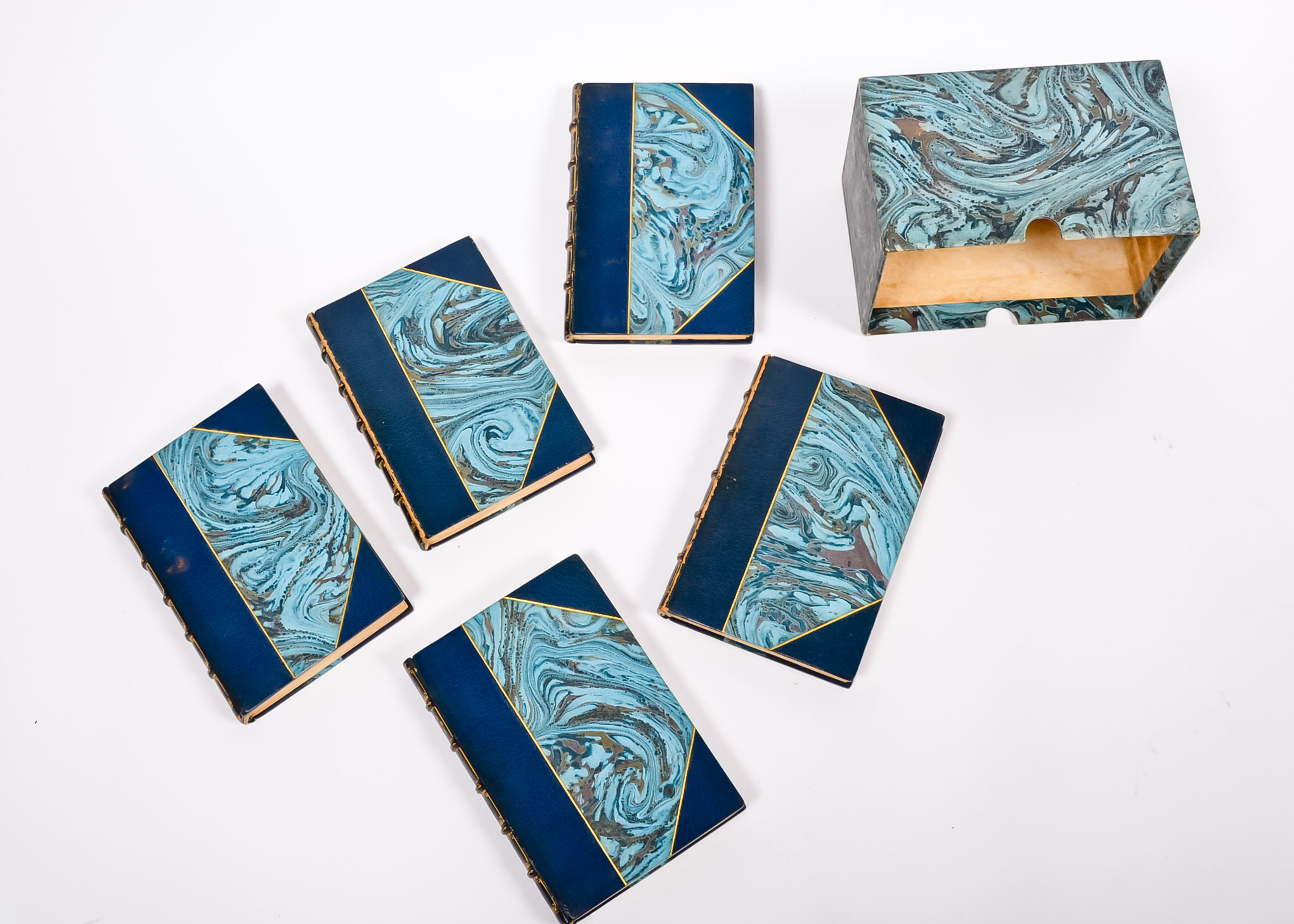 Modern English Essays Five Volume Set