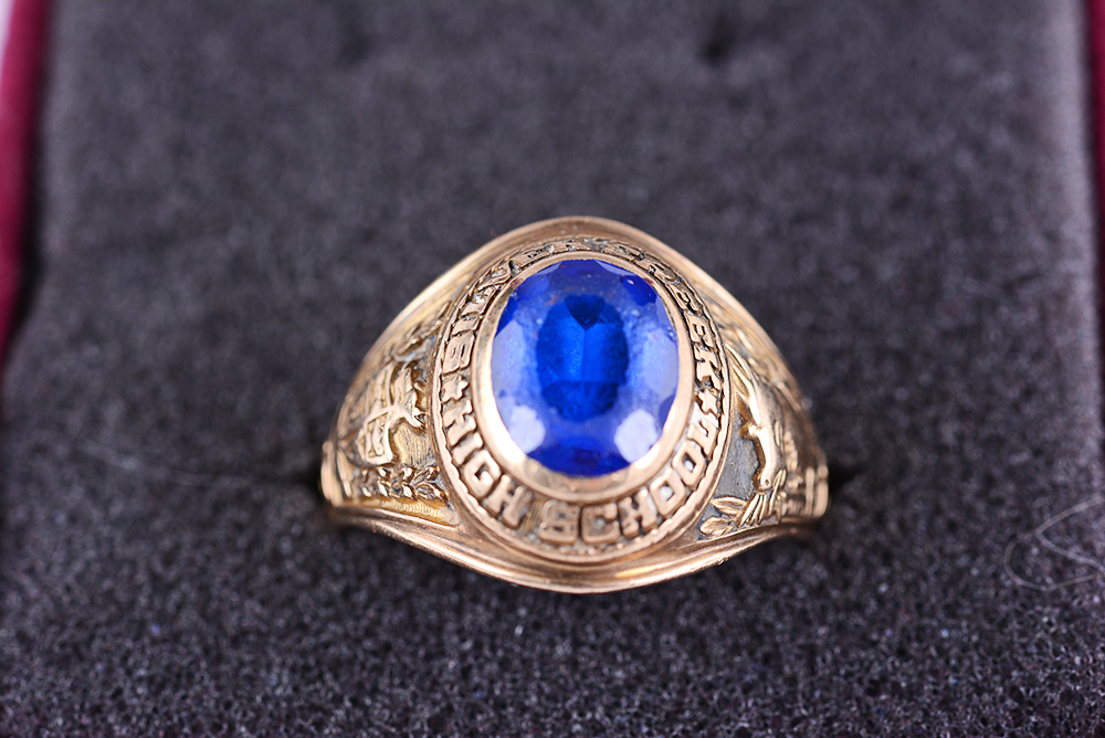 Balfour 10k Gold 1963 High School Class Ring