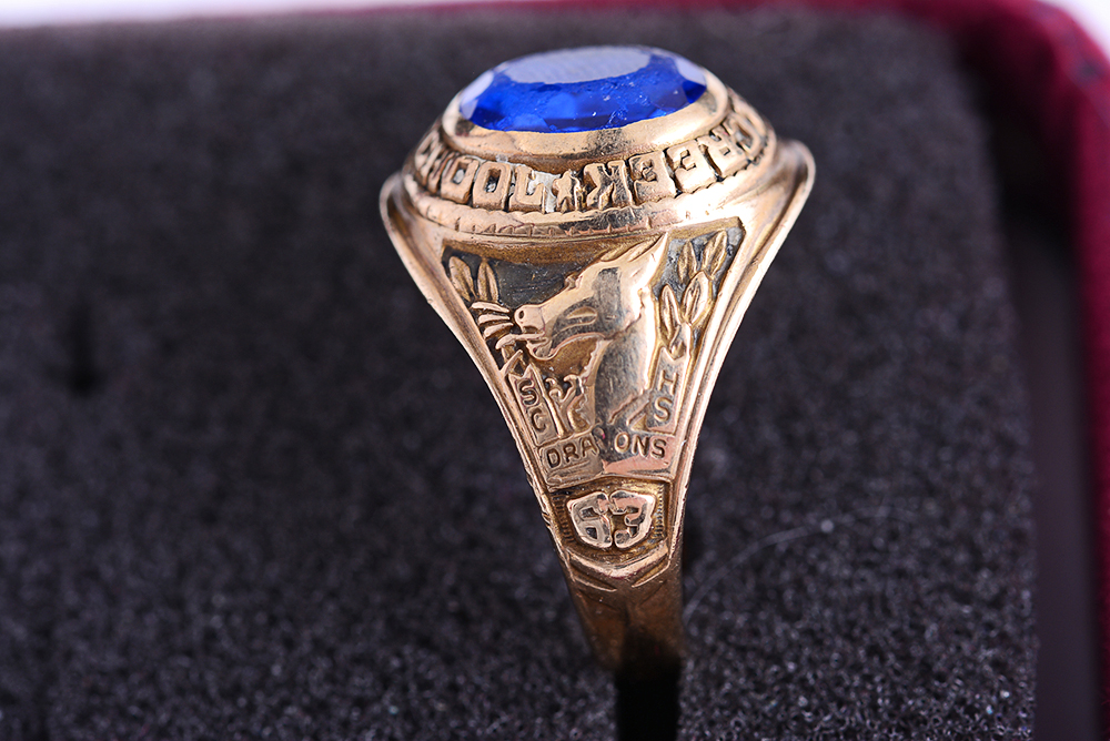 Balfour 10k Gold 1963 High School Class Ring