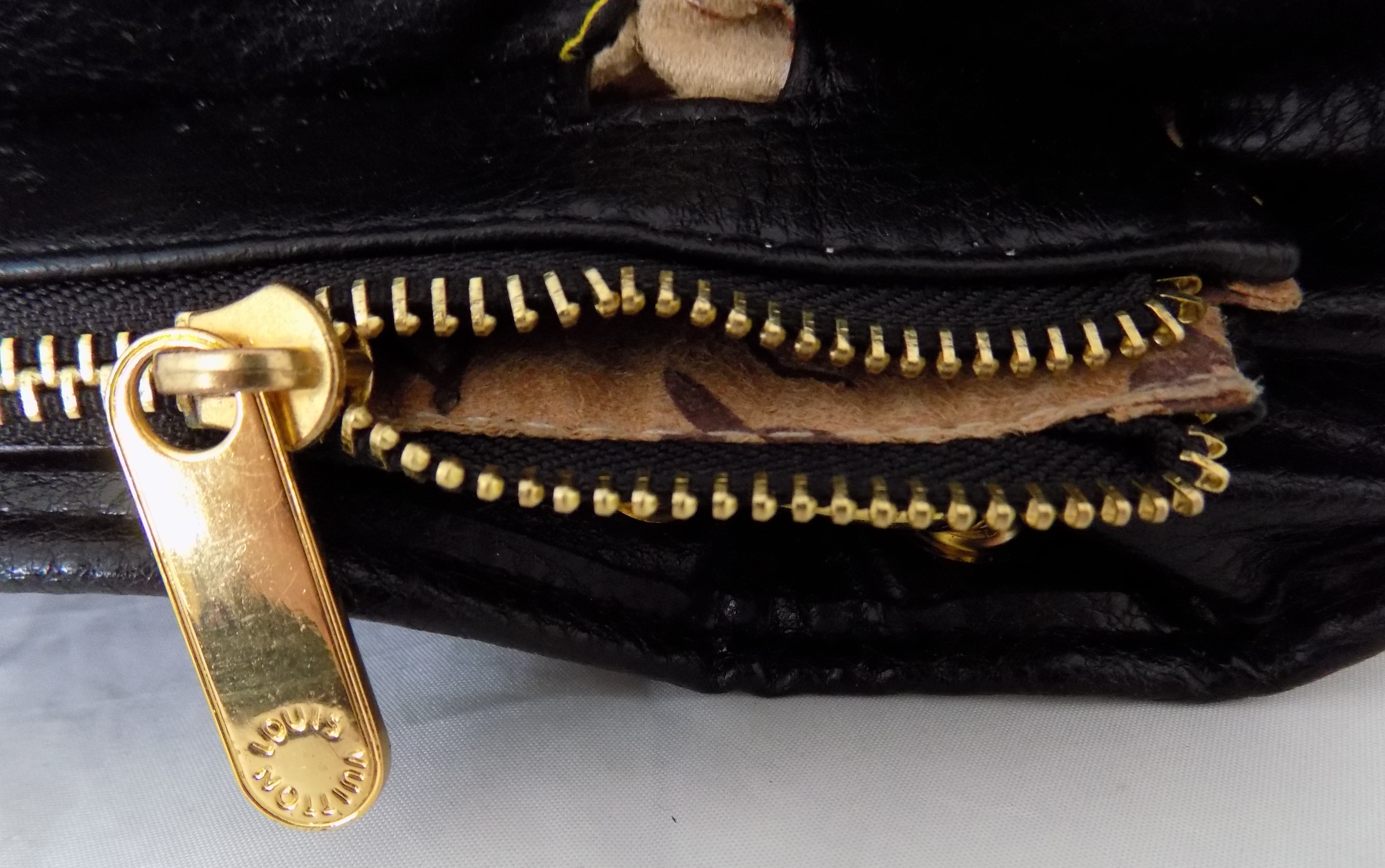 Louis Vuitton Inventeur Paris Bag