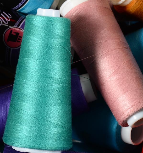 Bernette Bernina Funlock 004 Serger Machine and Accessories