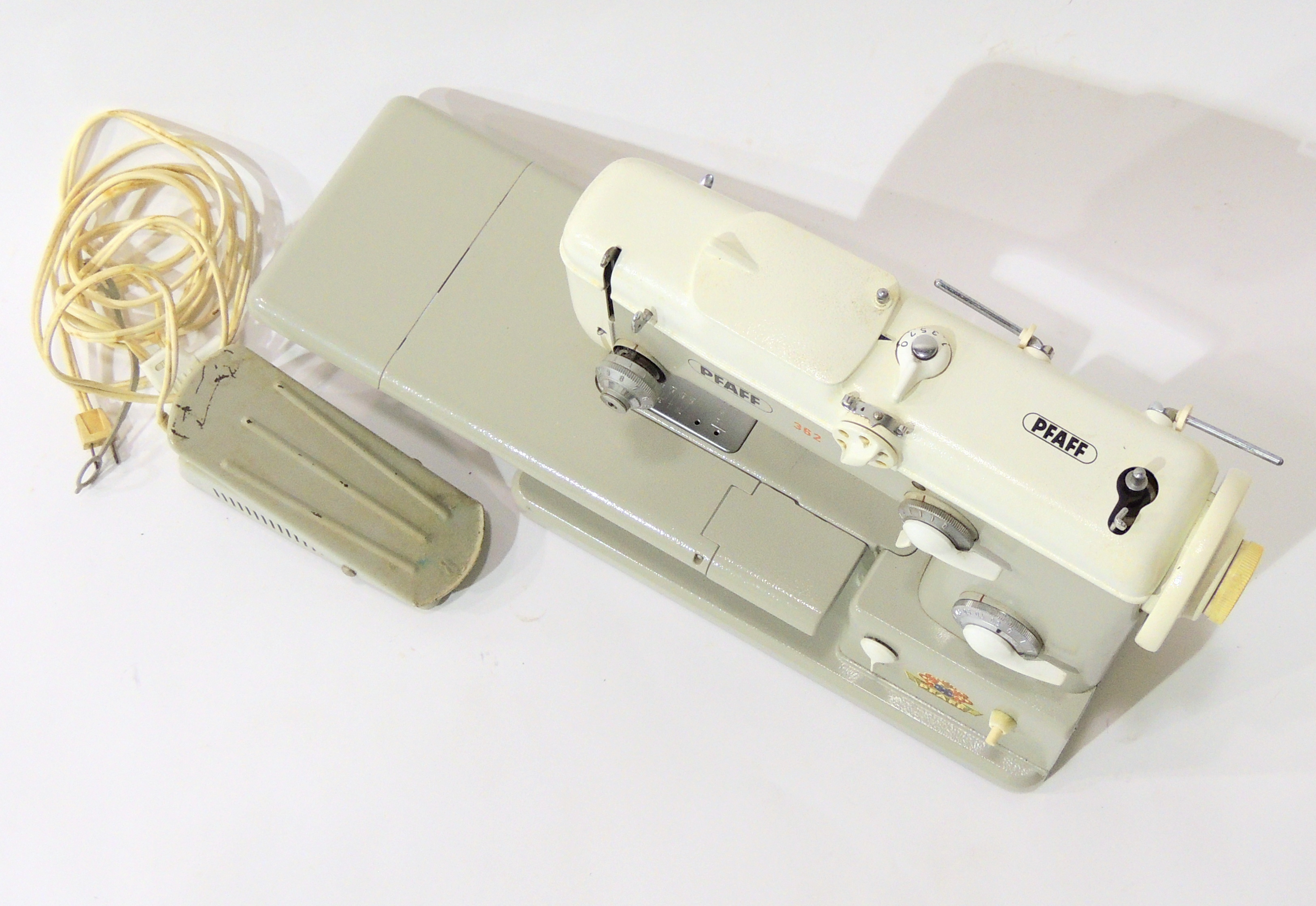 Pfaff 362 Stopomatic Embroidery Sewing Machine