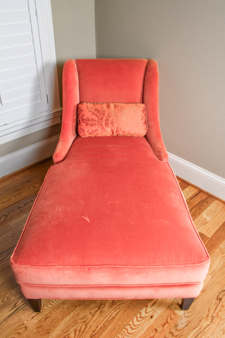 Hickory White Chaise Lounge