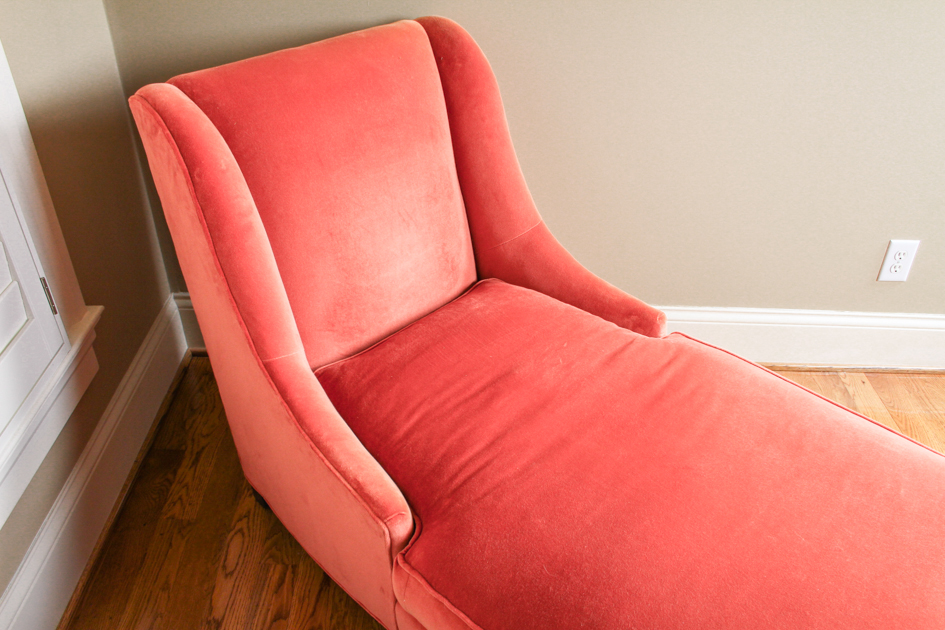 Hickory White Chaise Lounge