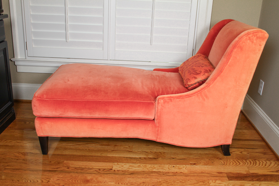 Hickory White Chaise Lounge
