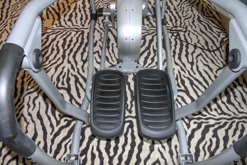 Horizon Premier Ascent Elliptical Machine
