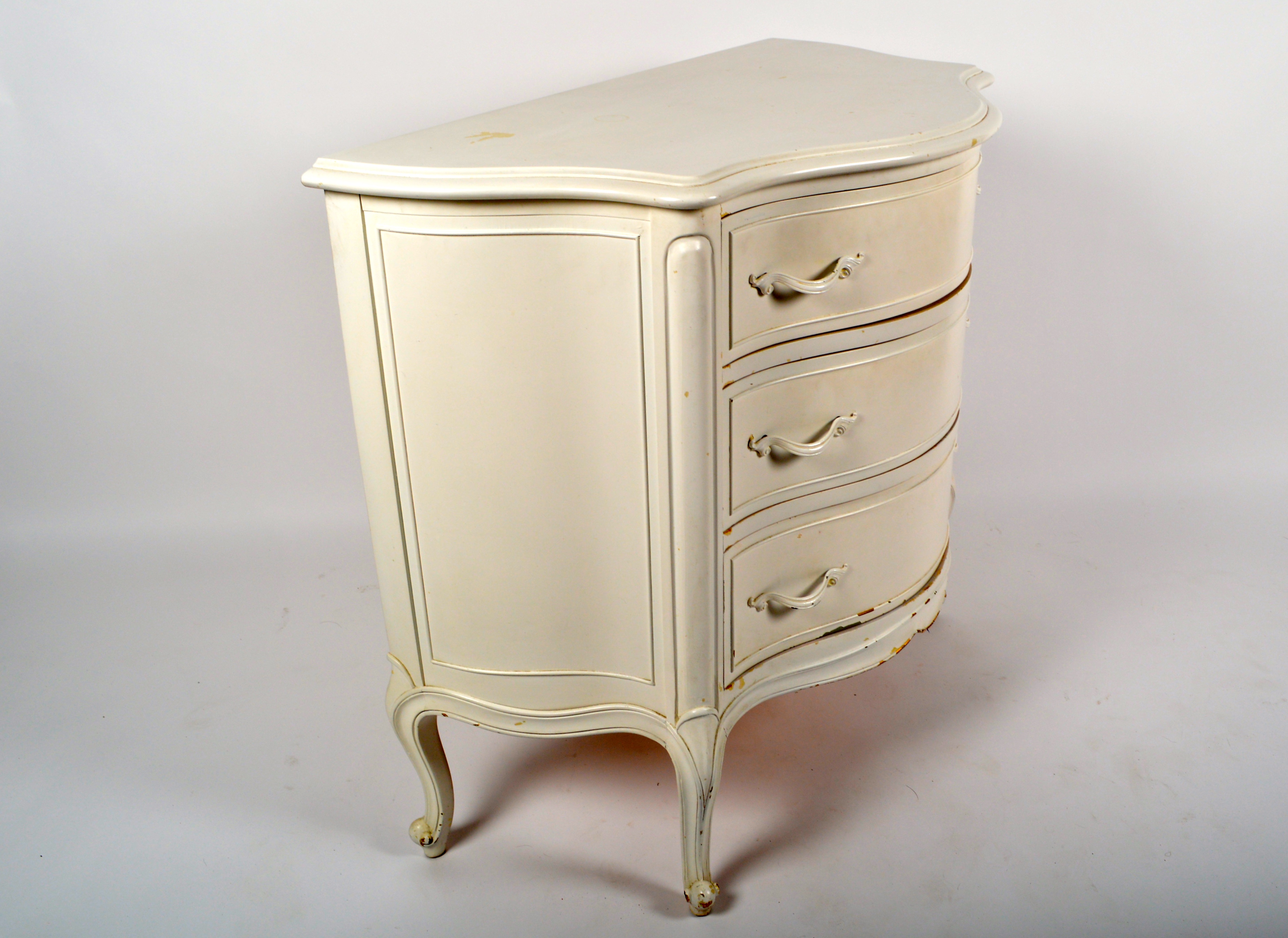 Vintage Drexel French Provincial Dresser