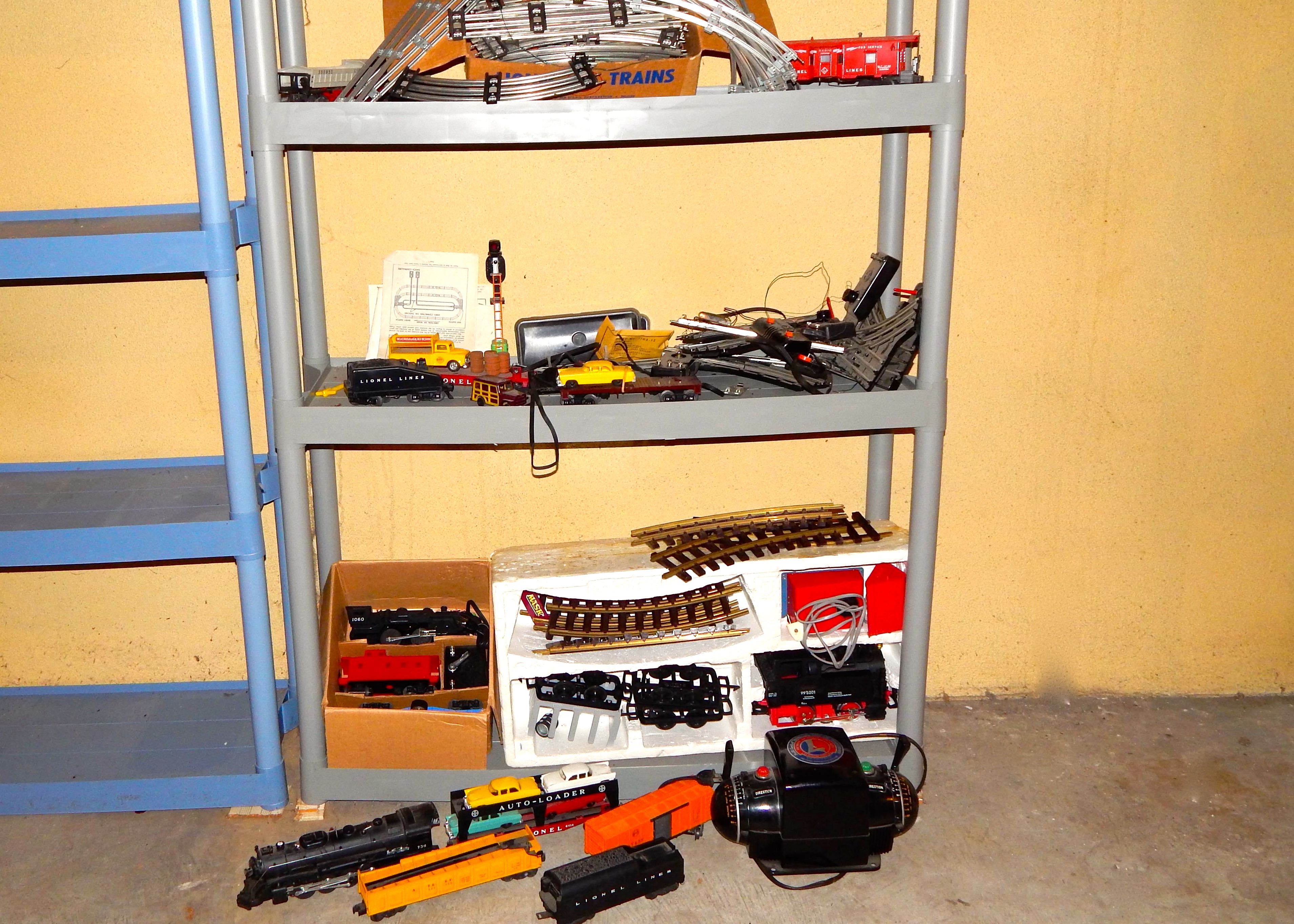 Vintage Lionel Trains & Track