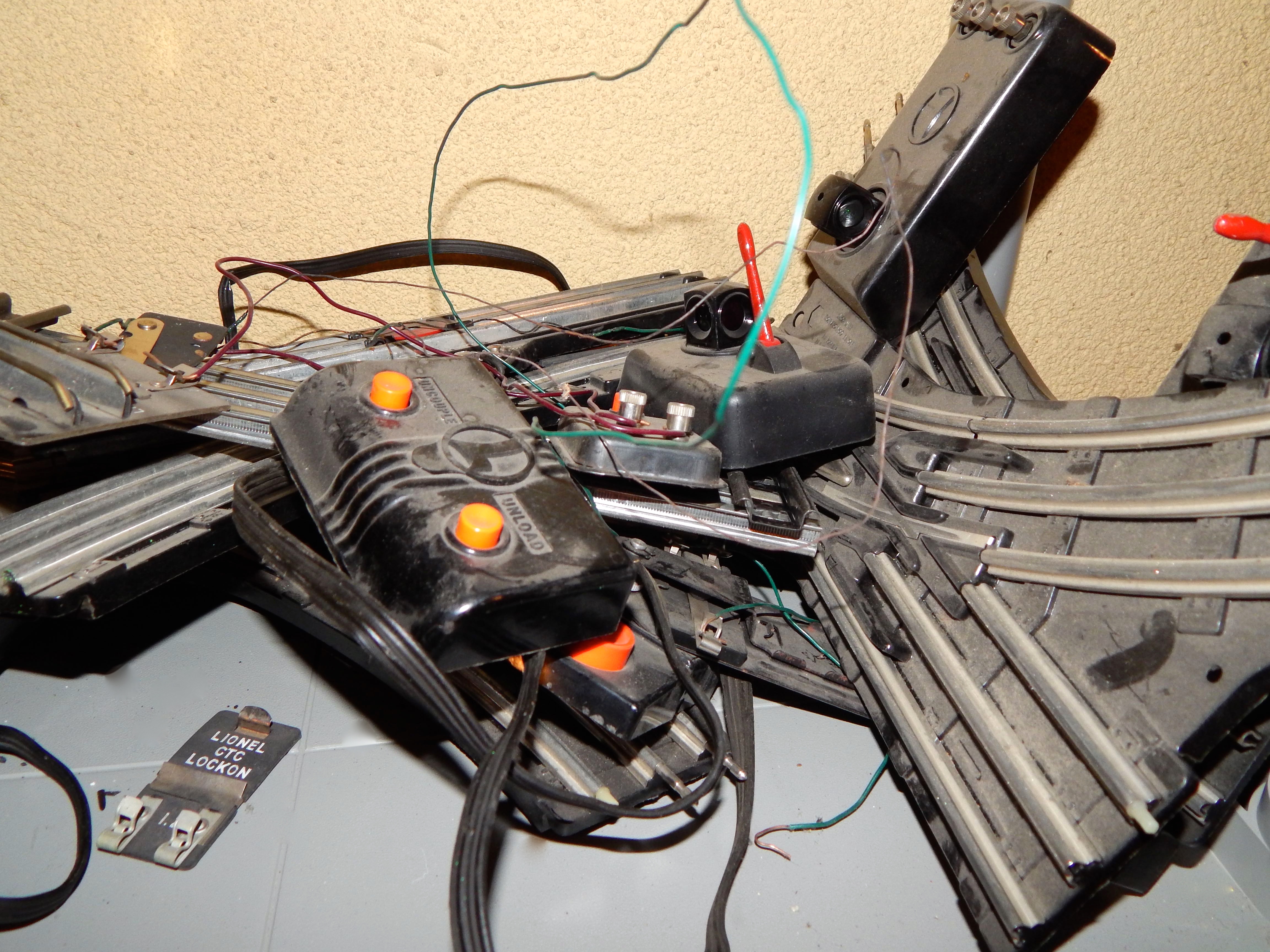 Vintage Lionel Trains & Track