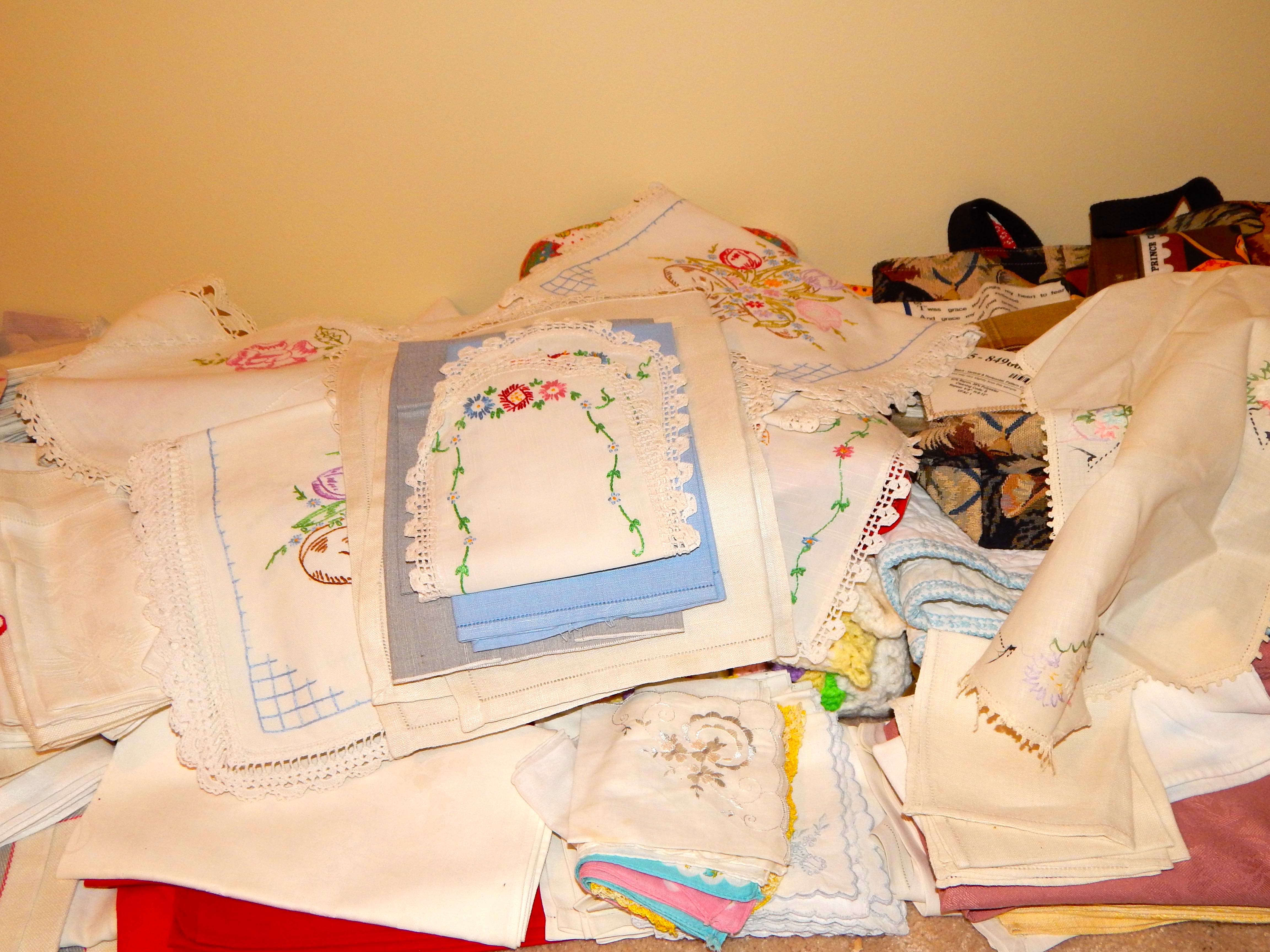 Linens, Quilts, & Afghans