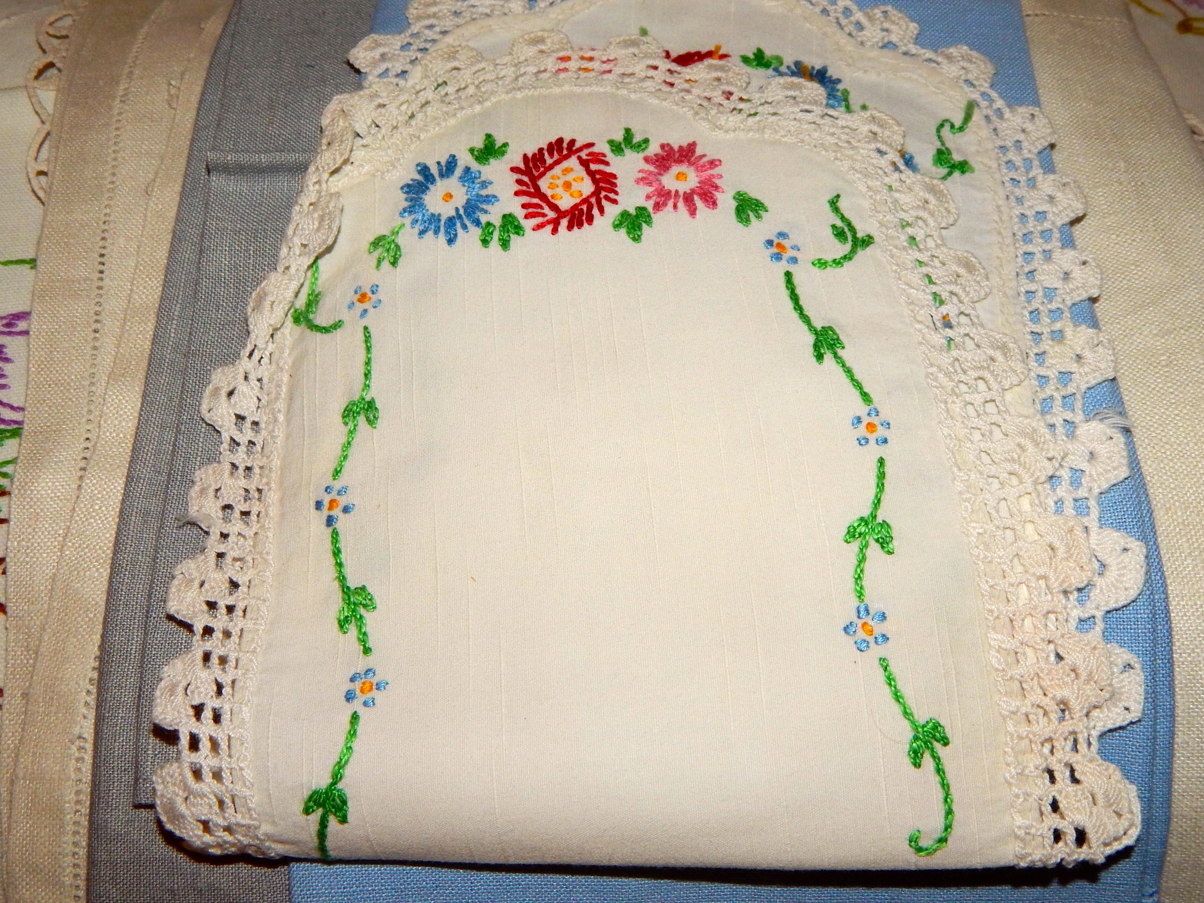 Linens, Quilts, & Afghans