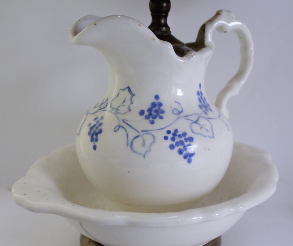 Collection of Small Modern Desk Lamps