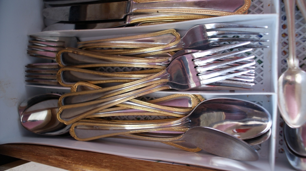 Contents of Cutlery Drawer