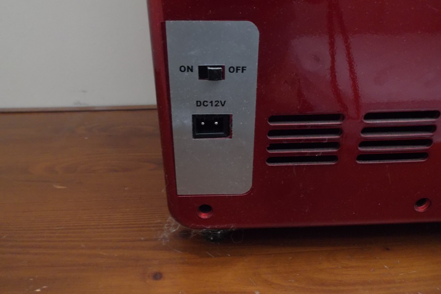 Nostalgia Electronics Retro Vending Machine